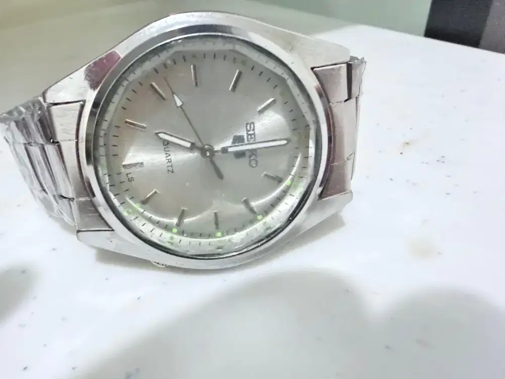 Jam tangan seiko