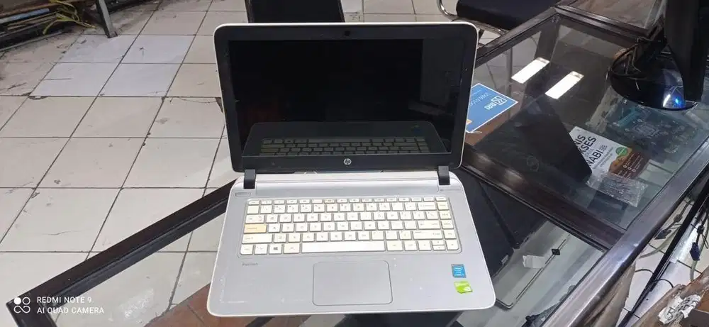 Laptop Hp pavilion 14 intel i7 5500u 8gb ssd 240gb White ||Nvidia 940M