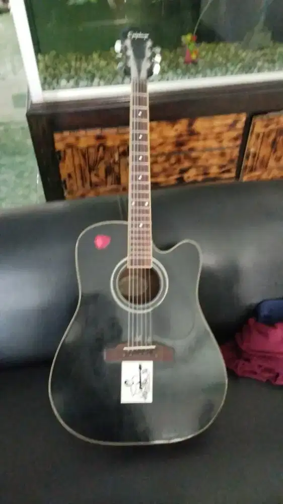 Gitar Merek Epiphone