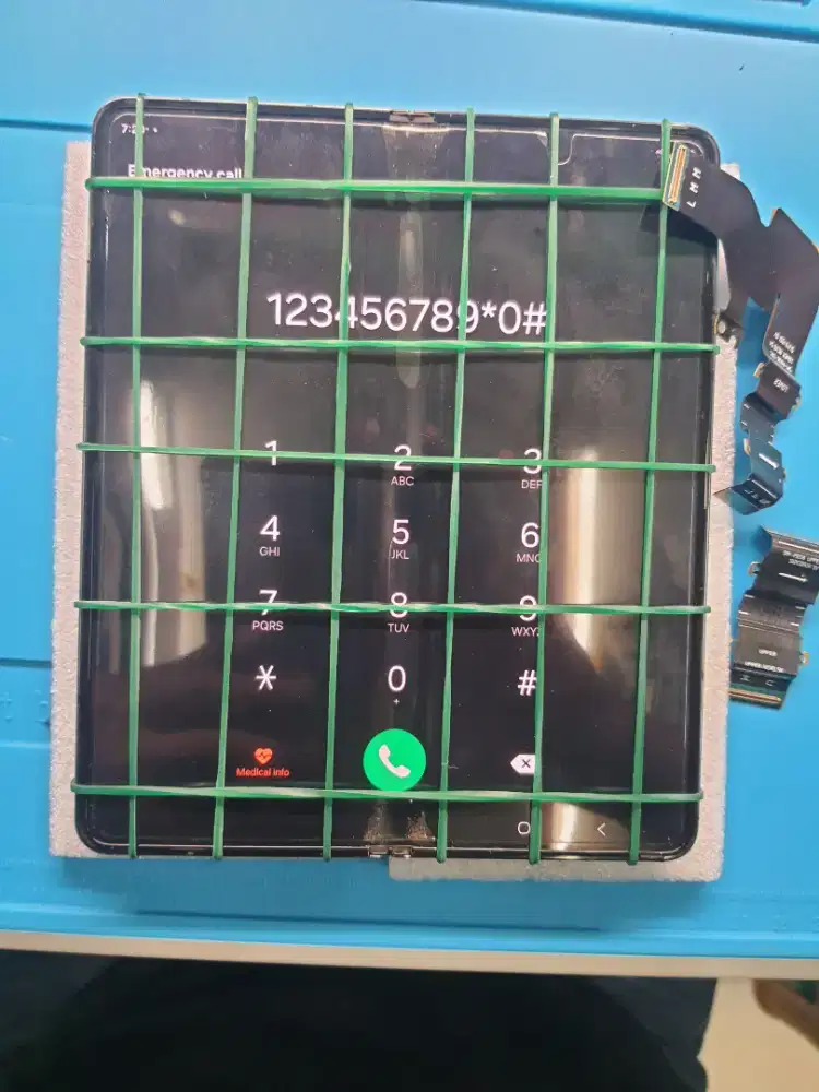 Service Samsung Z Fold dan Z Flip ganti Fleksibel langsung di tunggu