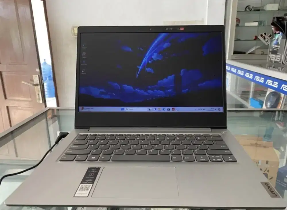 Laptop Lenovo Ideapad Slim 3 Amd 3020e Ram 4 Ssd 256