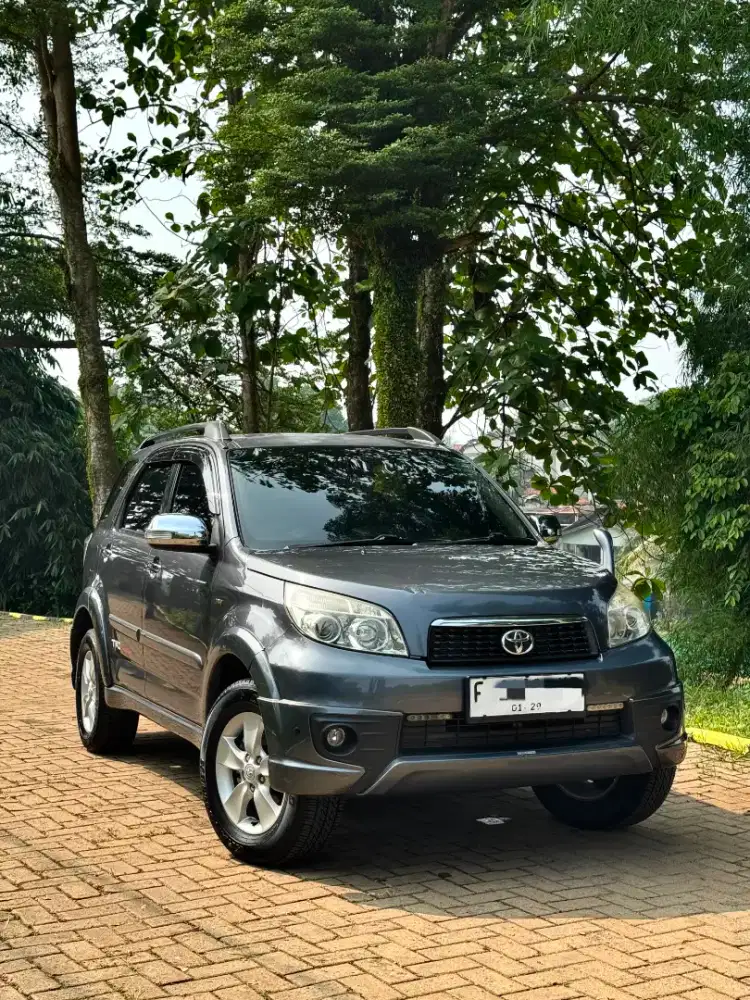 DIJUAL CEPAT TOYOTA RUSH S TRD MATIC TAHUN 2013 PMK 2014 ( 3 Baris )
