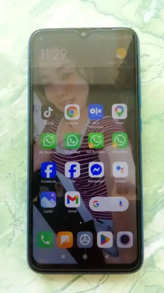 REDMI 9C (2022)
Ram 4gb Rom 64gb
Black Edition