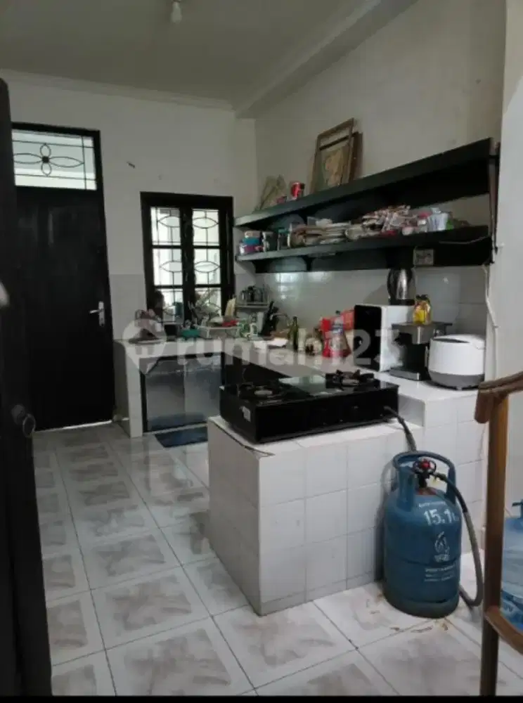 Hot Deal! Rumah 2 Lantai Selangkah Jalan Raya Semer Canggu, SHM - Thumbnail 6