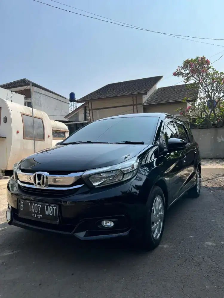 Mobilio E Facelift Tangan Pertama dari Baru Mulus Terawat