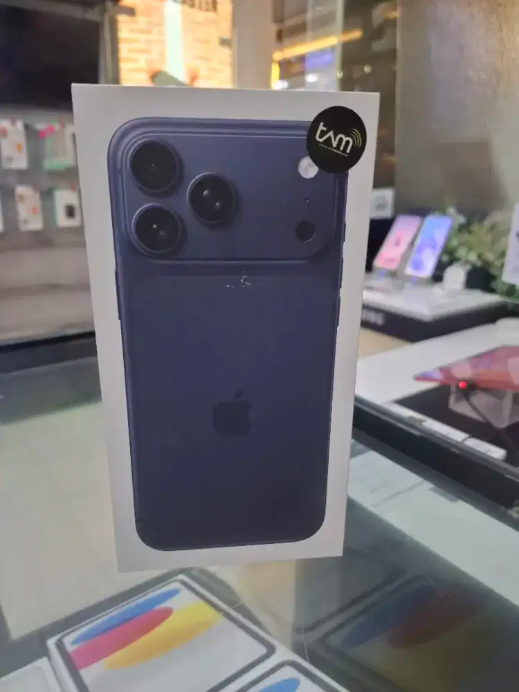 IPHONE 17 PROMAX 256 BLUE