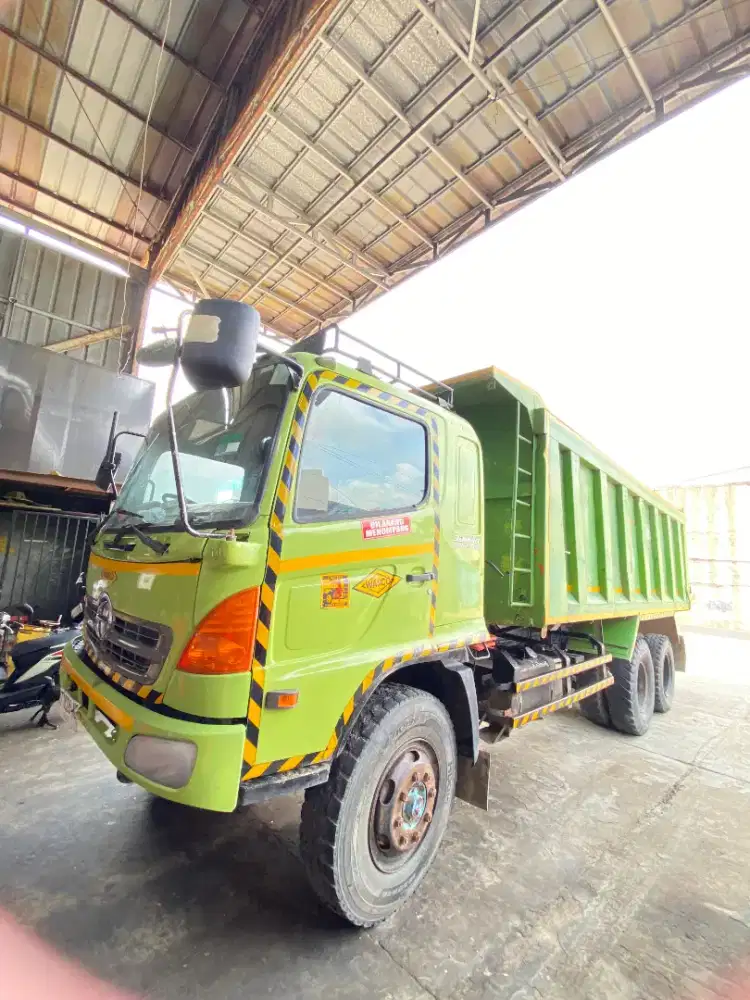 Dijual Hino Lohan 500 6x4 FM260 th 2014 Index 23 Pajak Hidup BPKB