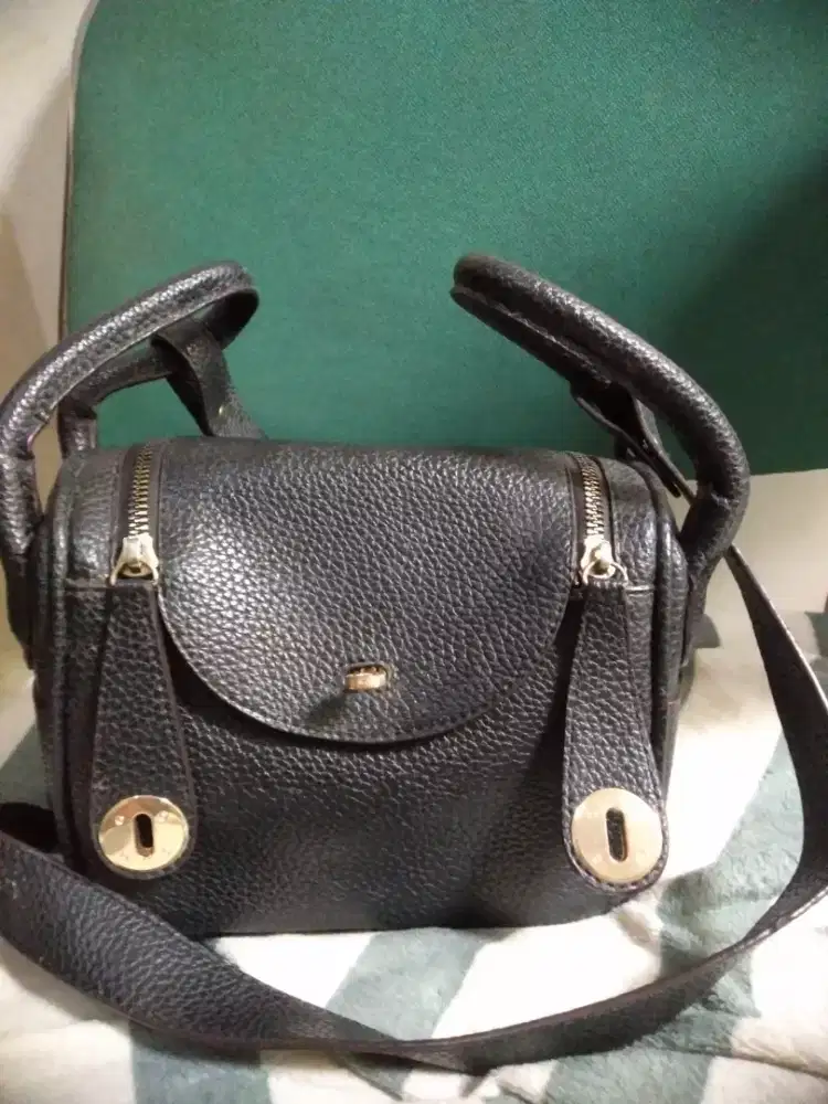 Tas msh bagus jarang di pake sy