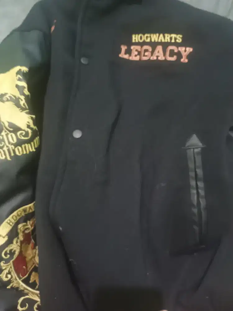 Jaket varsity black x seven