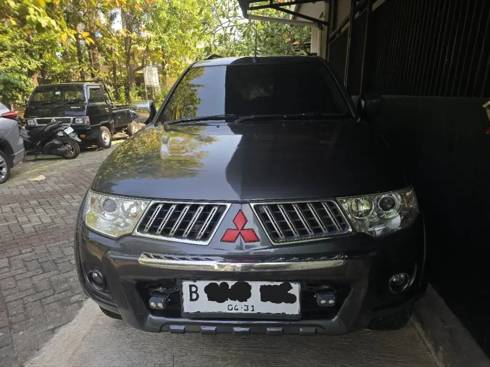 Dijual PAJERO SPORT EXCEED AT 2011