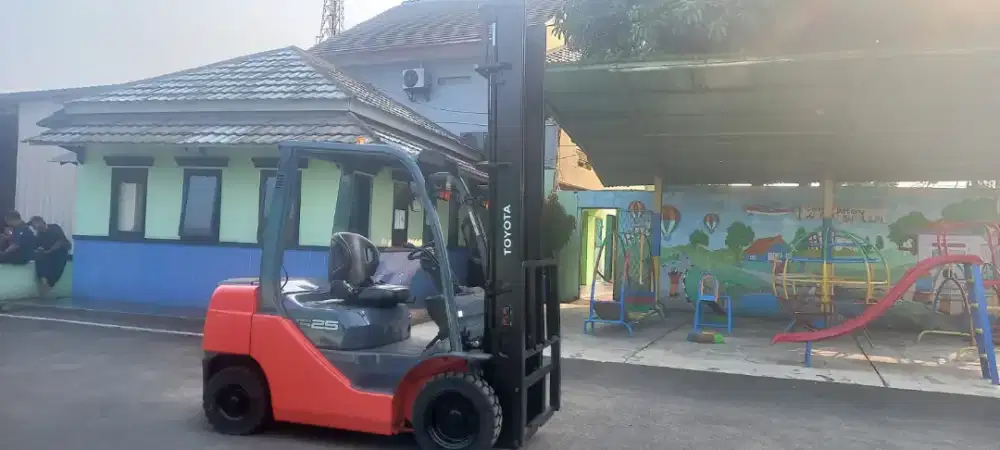 Forklift Toyota 2,5 Ton,Matic,Tiang 5 Meter,1DZ-II,8FD25,Tahun 2020