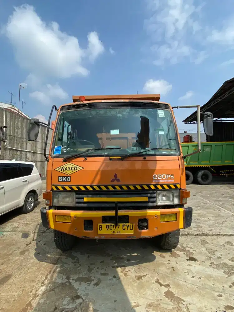 Dijual Mitsubishi Fuso 6x4 Genjo Dump th 2014 Sehat Pajak Hidup BPKB