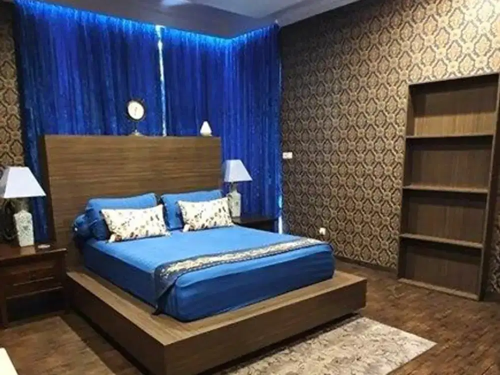 Tinggal Bawa koper! Strategis Nego sampai deal  Dijual Rumah  3,5 Lantai Full Furnish Di Taman Kencana, Cengkareng