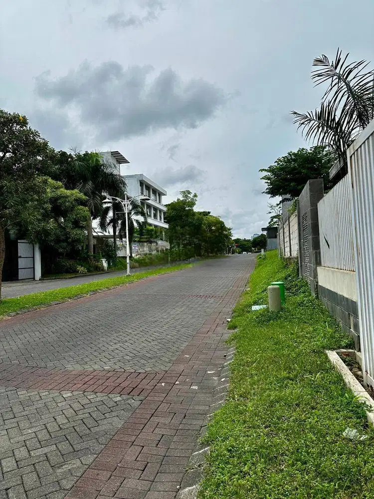 Dijual Rumah Super Strategis Raya International Village Citraland