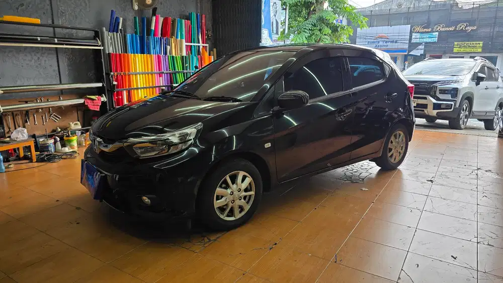 Honda Brio E 2023 Hitam