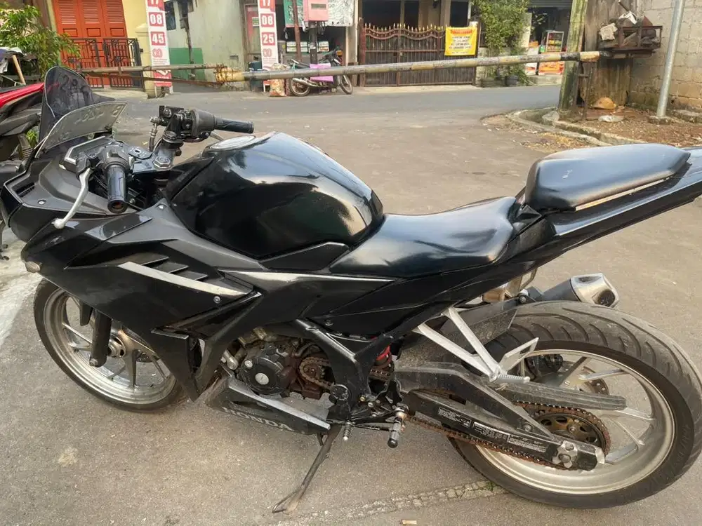 Motor Yamaha CBR2018R