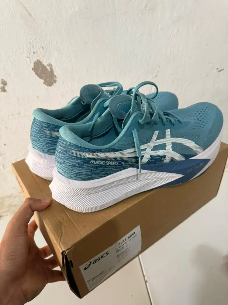 Sepatu lari asics ori size 44-45