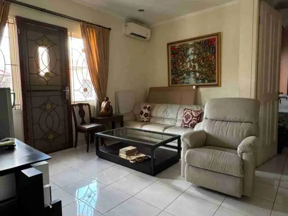 Dijual Rumah Siap Huni 2 Lantai di Gading Kirana
