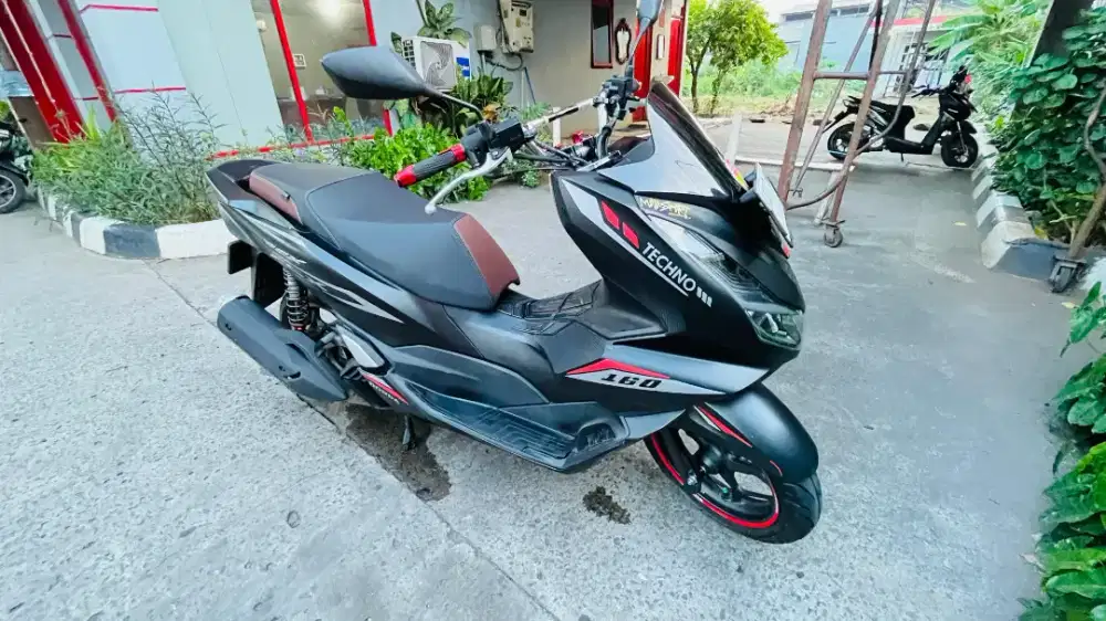 Jual siapa cepat dapat Motor HONDA PCX TAHUN 2022 MULUS TERAWAT