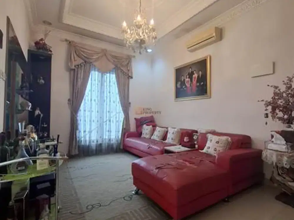 Strategis! Aman dan Nyaman Jual Cepat rumah 3 Lantai Taman Meruya Ilir jakarta barat