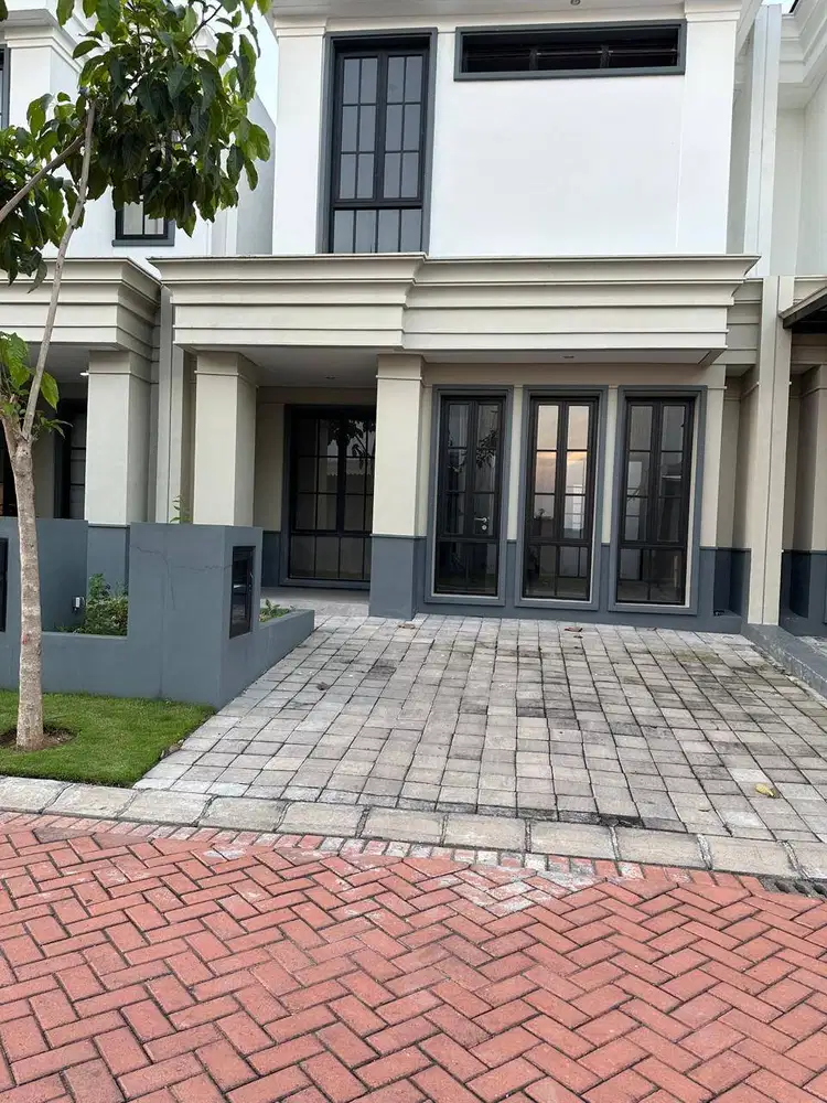 Dijual Rumah Baru Gress Dian Istana 2 Lantai Siap Huni Bagus