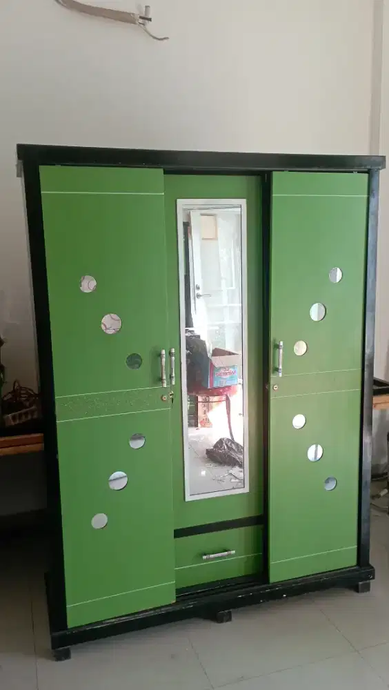 Lemari Pakaian Sliding 3 Pintu (Warna Hijau) -  Nego Sampai Jadi