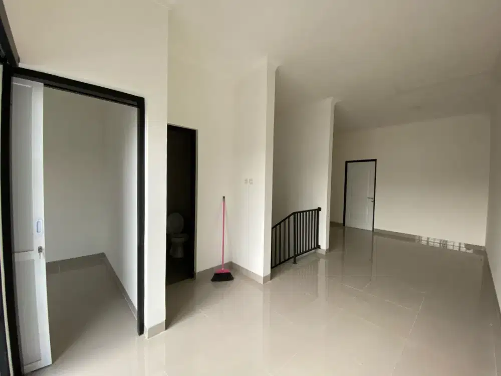 Dijual rumah baru 2 lantai model minimalis di green garden