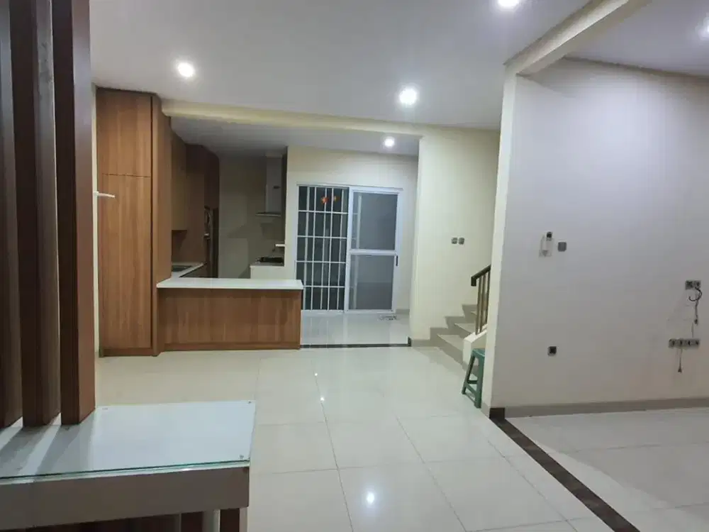 Disewakan Rumah Puri Mansion