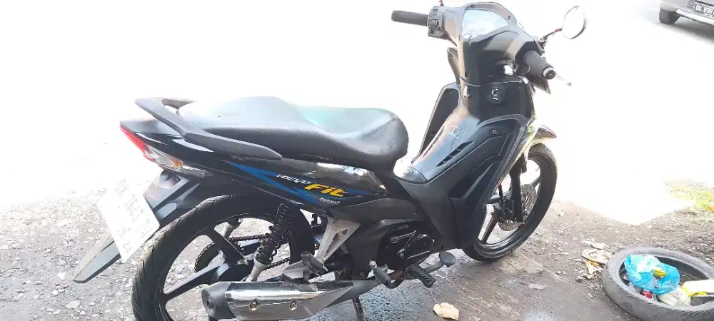 Dijual Revo Fit Hitam 2018