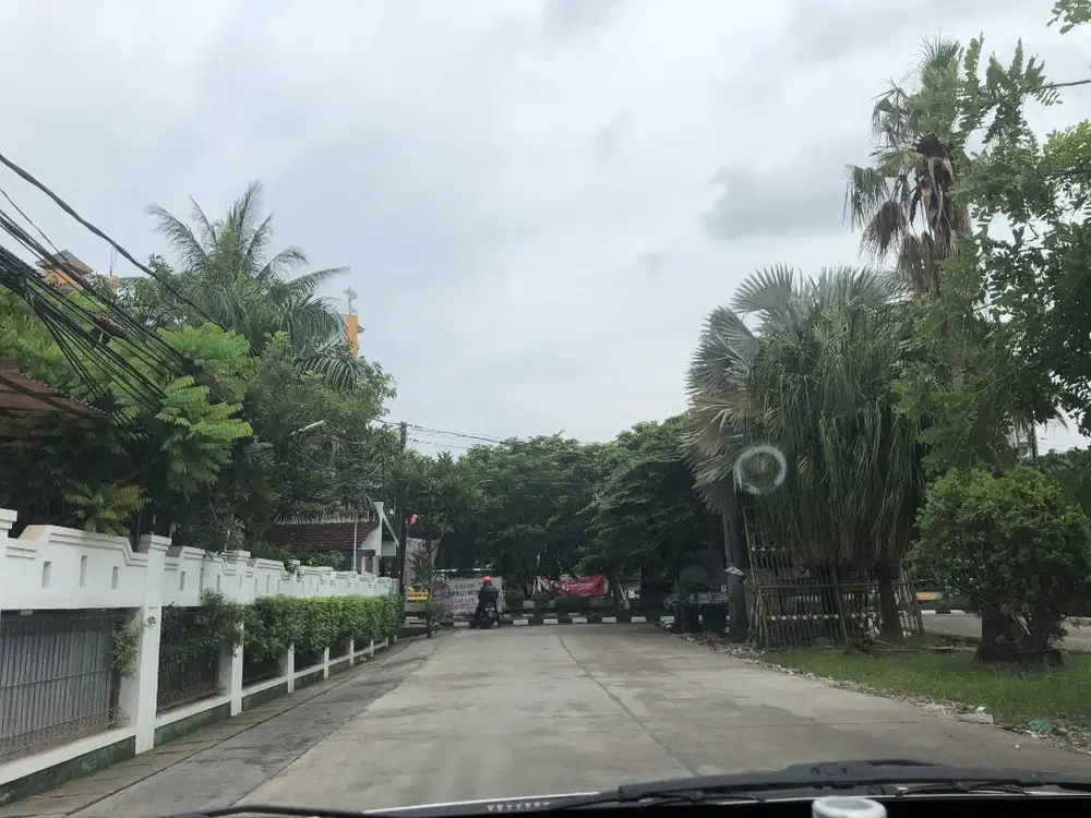 Turun Harga Rumah Hoek Pondok Gading Utama (Arteri Kelapa Gading)