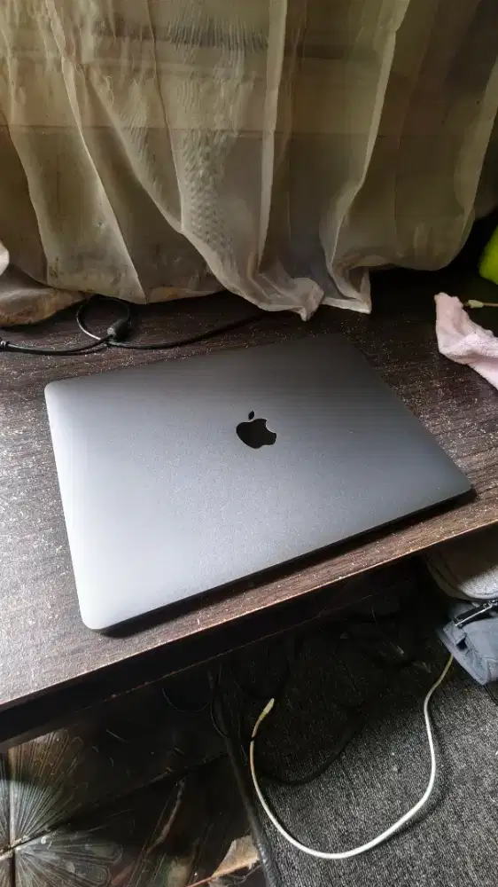 Macbook Air M1 2020 8/256 Mulus Pemakaian Pribadi