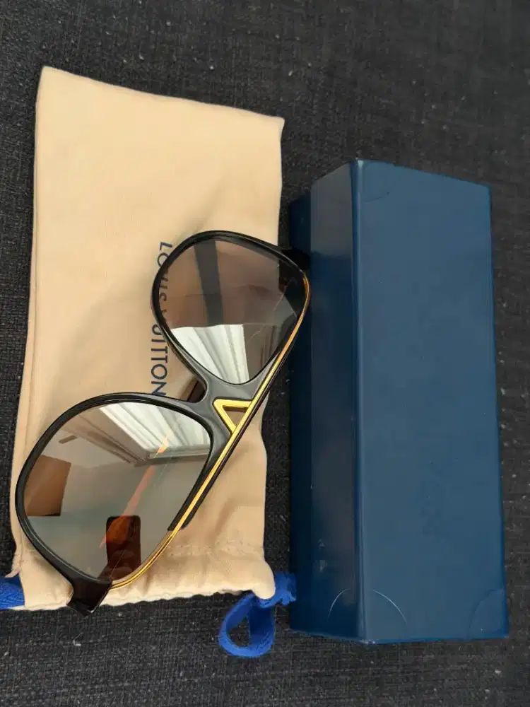 Louis Vuitton Mascot Sunglasses  Nego