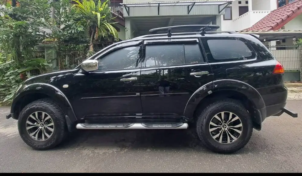Pajero Sport MT GLS 2011