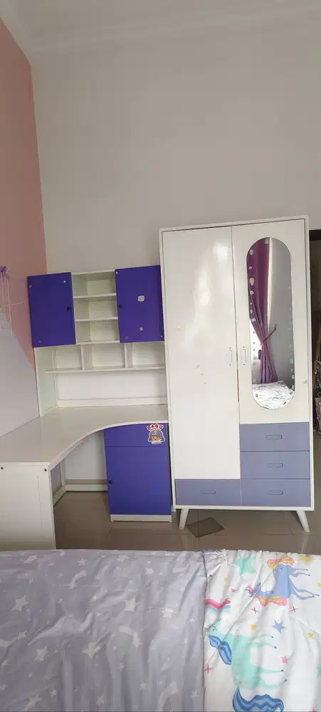 Dijual Lemari Set Meja Belajar
