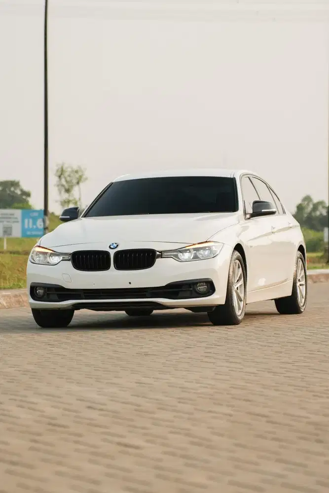 [ Low Odo ] BMW 320i Sport Facelift LCI 2017 F30