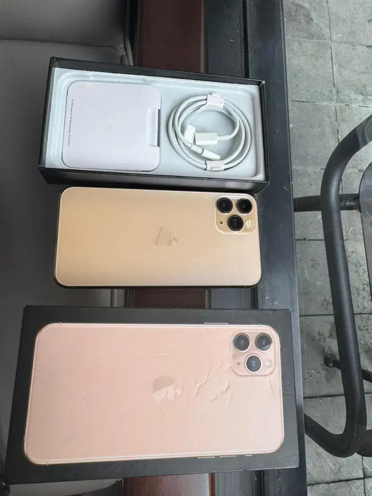 Iphone 11 pro 256gb lengkap setiap hari
