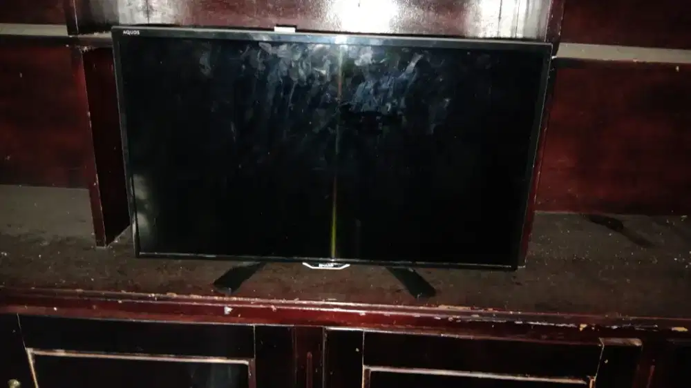 Di jual tv merek sharp