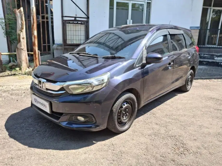 Pajak Panjang - Honda Mobilio 1.5 E Bensin MT 2017 Ungu