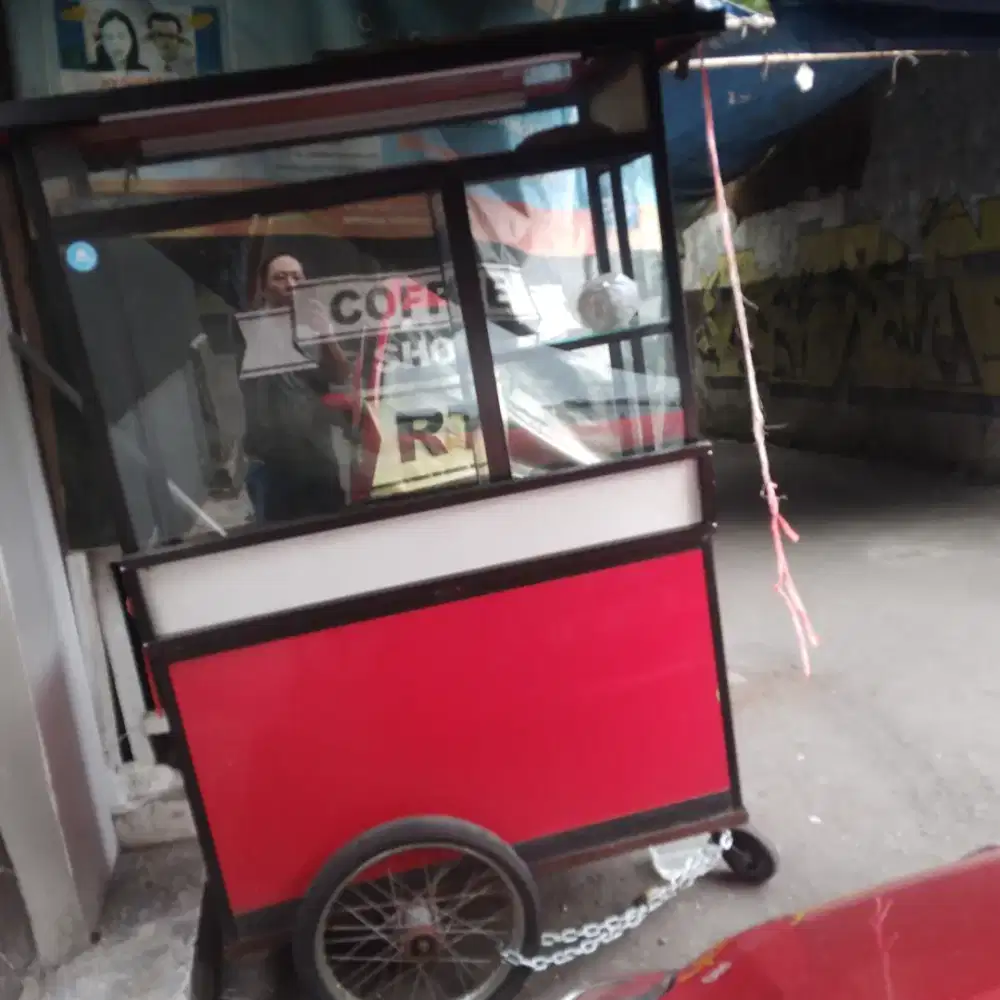 Roda jualan dan kompor meja