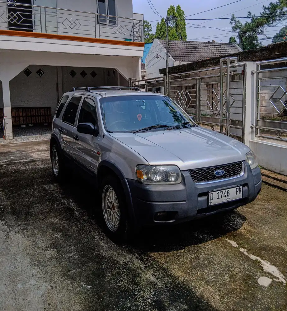 Ford Escape 2005 tipe XLT pajak hidup