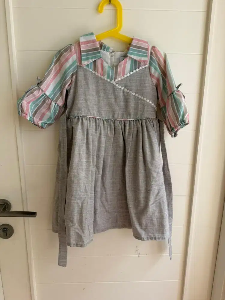 Preloved Baju Dress Anak Perempuan Donita