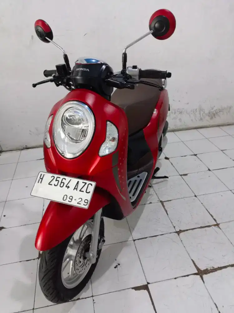 scoopy Prestige 202t merah
