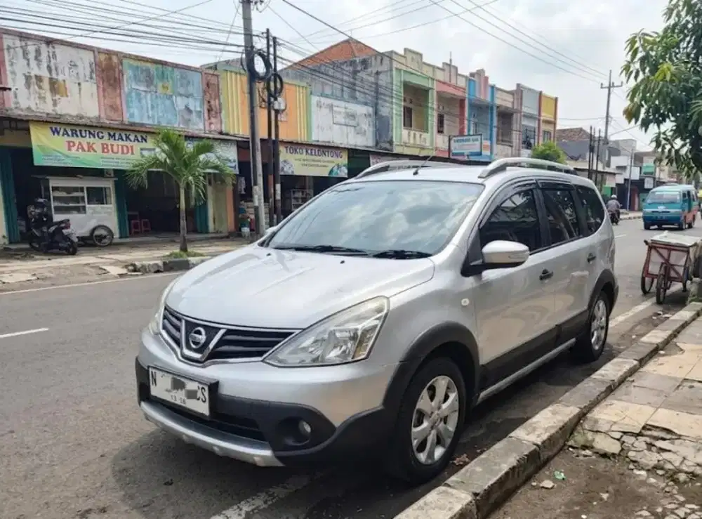 Di jual cepat grand Livina 1.5 x tahun 2016