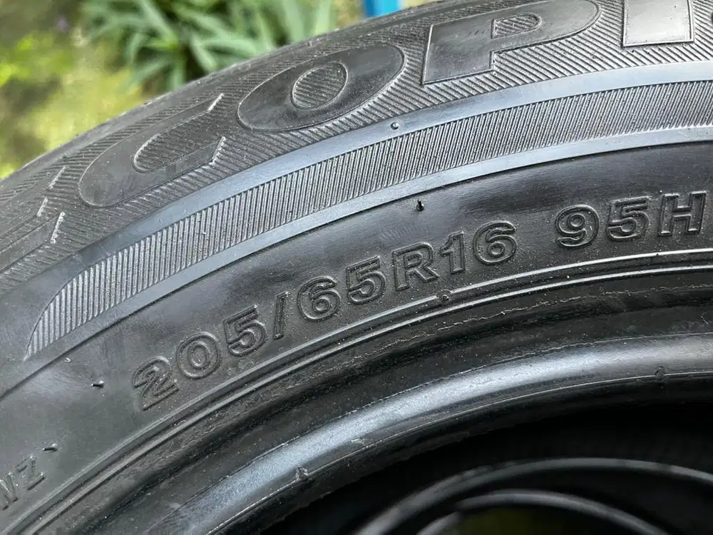 Ban Mobil R16 Bridgstone