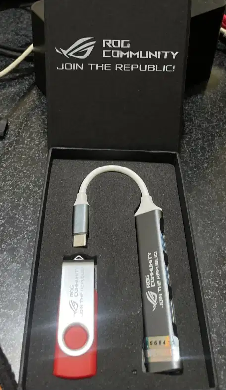 Gift Box Flashdisk dr Asus ROG