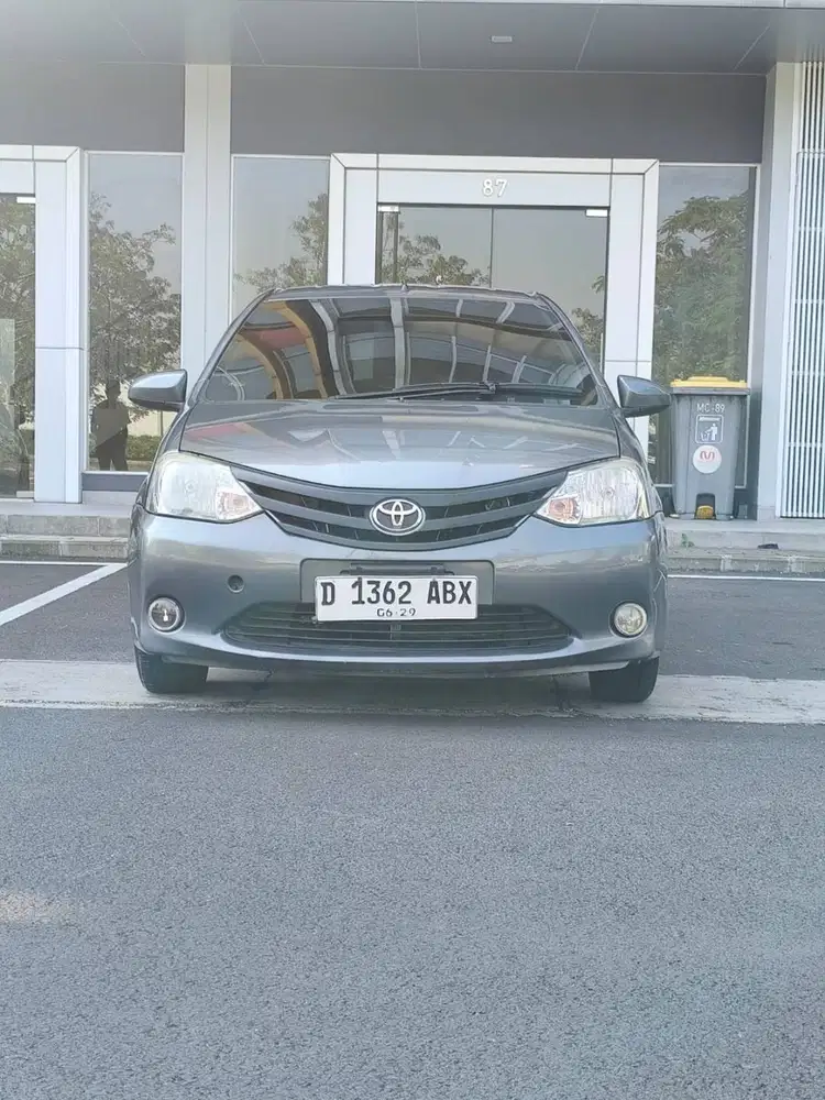 toyota etios e mt 2014 grey