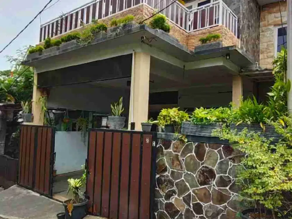 JUAL RUMAH BUKIT GOLF CIBUBUR SHM MINIMALIS TROPIS BANGUNAN 2 LANTAI RAPI SIAP HUNI