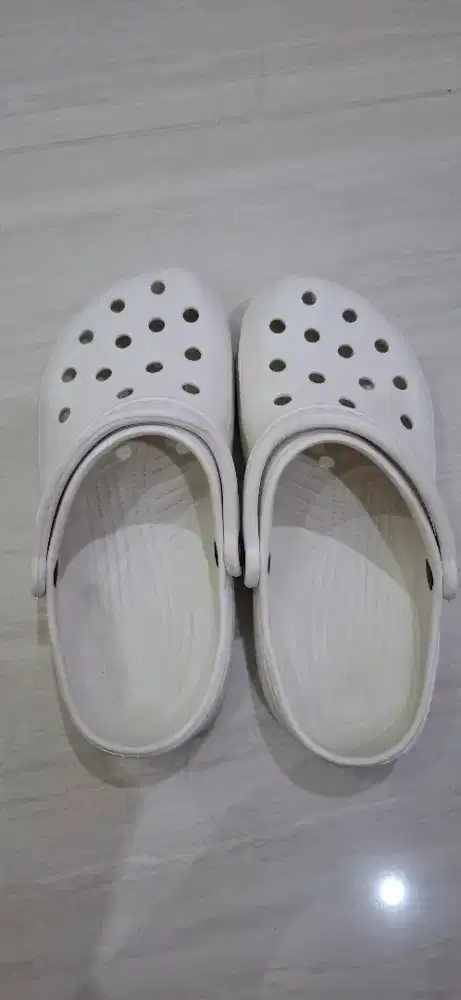 Sandal crocs classic original white size 36-37