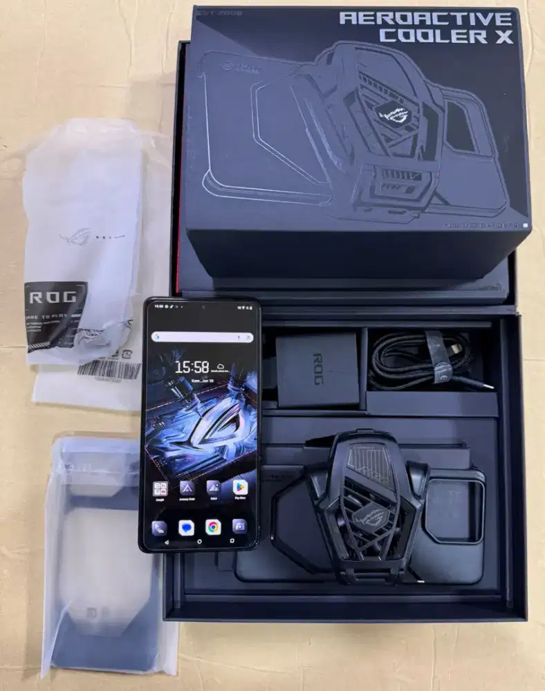 Asus Rog Phone 9 Pro 16/512GB 5G Fullset Cooler Mulus Garansi Resmi