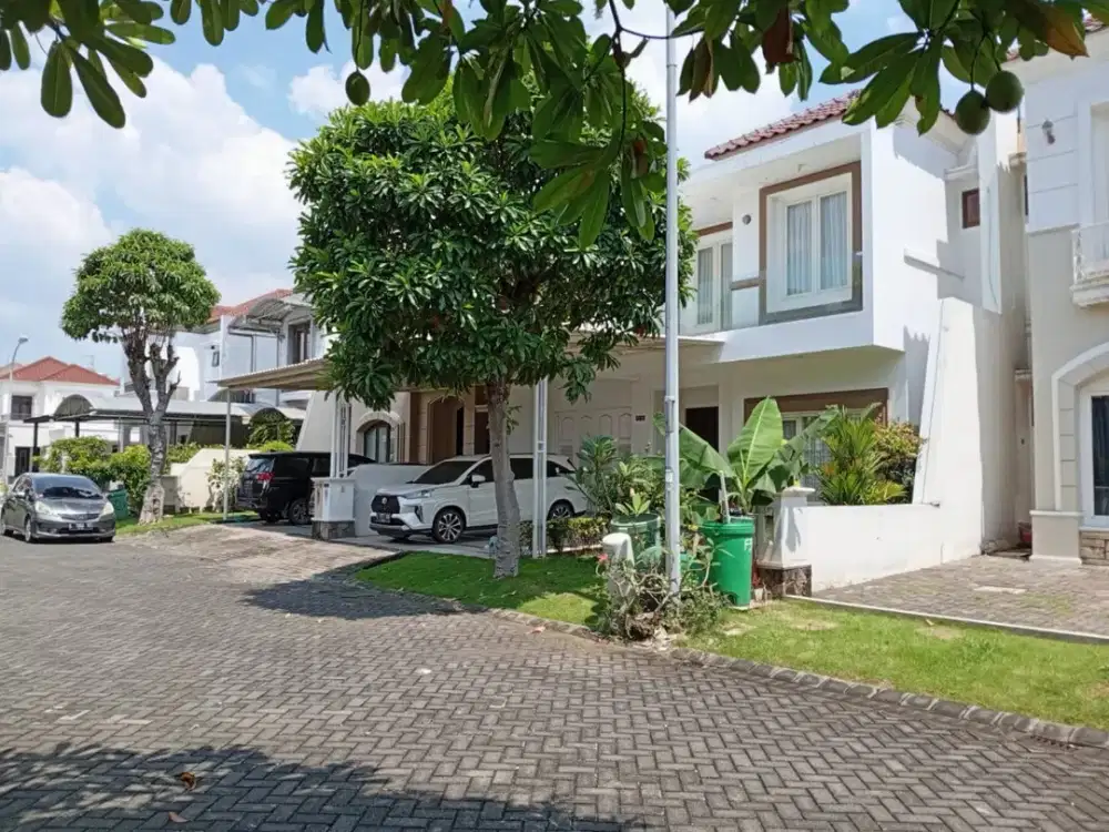 Disewakan Rumah Cluster Royal Palais Sangat Terawat Wisata Bukit Mas Wiyung